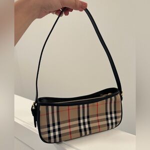 Burberry sling bag